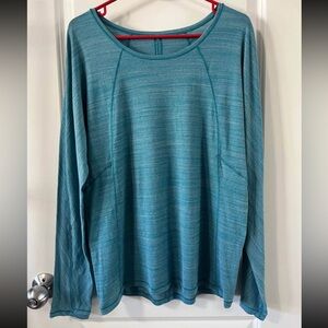 Lululemon Meant To Move Long Sleeve size 12